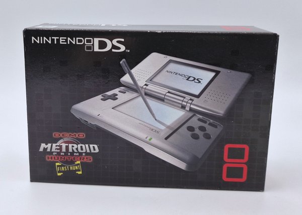 Notre exemplaire : Nintendo DS et démo First Hunt