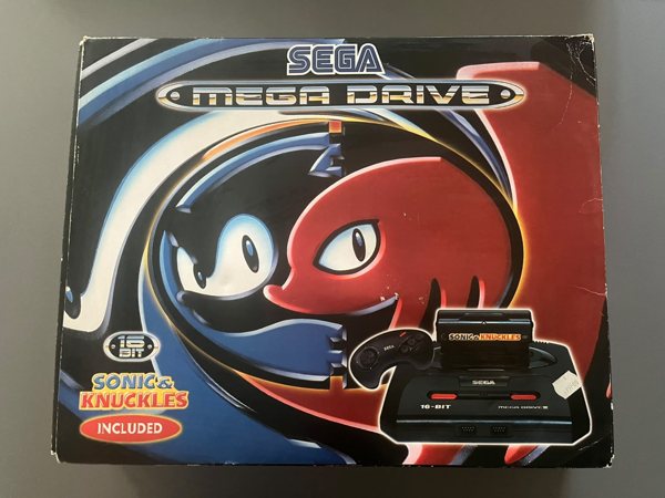 Notre exemplaire : Mega Drive II, pack Sonic & Knuckles