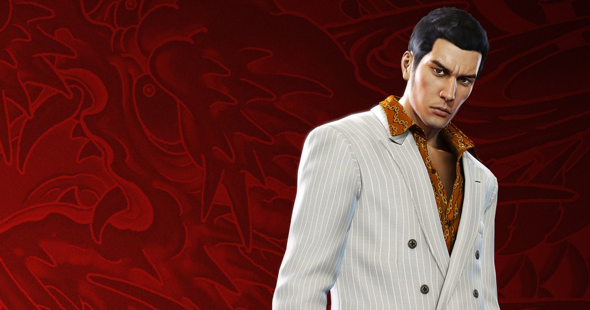 Kazuma Kiryu en costume blanc et Goro Majima, devant un tatouage de dragon rouge.